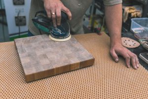 Cómo lijar madera correctamente paso a paso (guía completa para principiantes y profesionales)