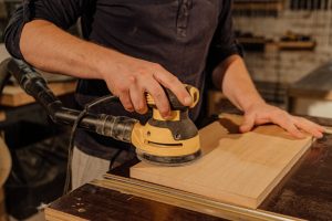 Mejores lijadoras orbitales en 2026: guía completa para elegir la ideal