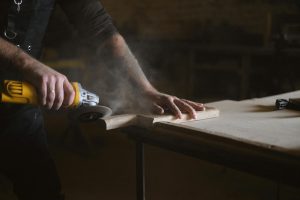 HOW TO USE AN ORBITAL SANDER CORRECTLY HOW TO USE AN ORBITAL SANDER CORRECTLY